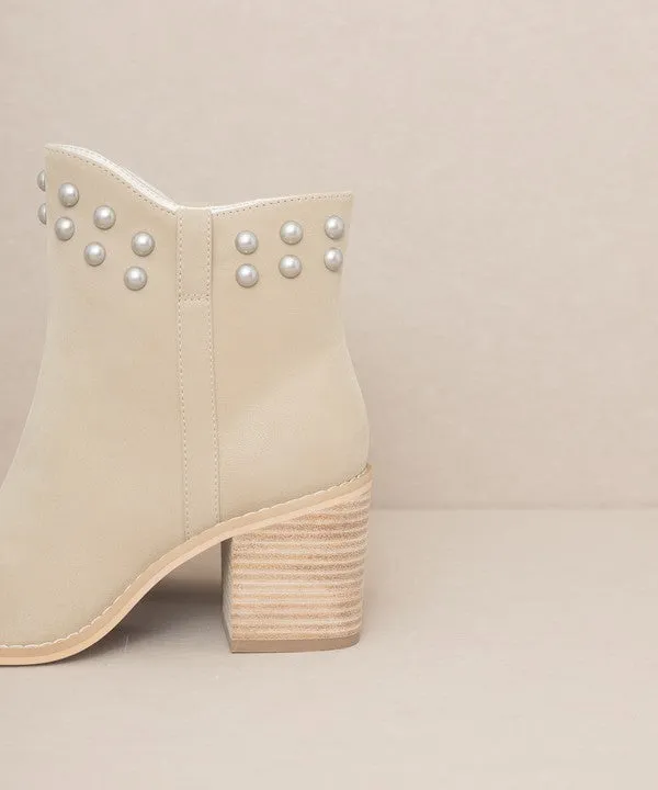 Alofi - Studded Collar Booties