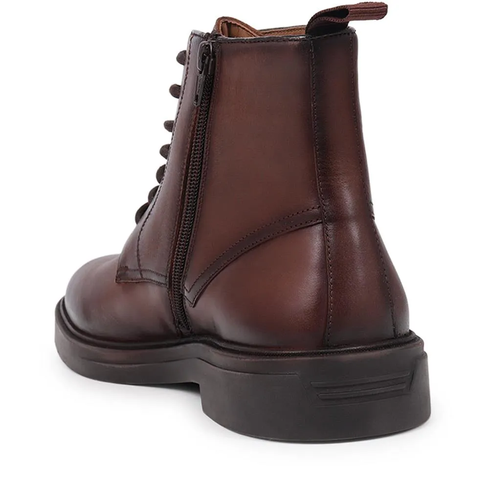 Farnham Lace-Up Leather Boots - FARNHAM / 325 925