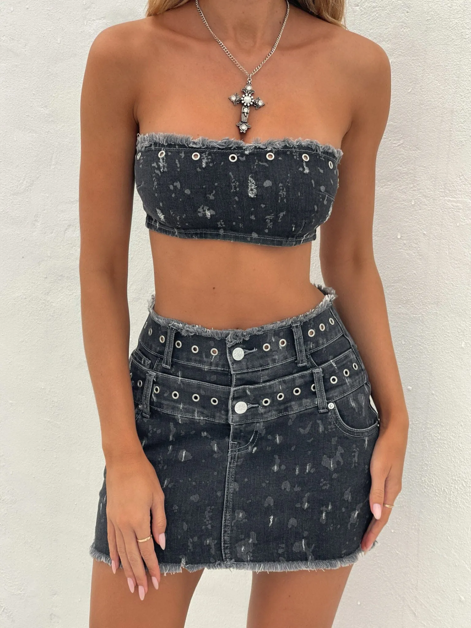 STARLYNN CROP TOP BLACK WASH