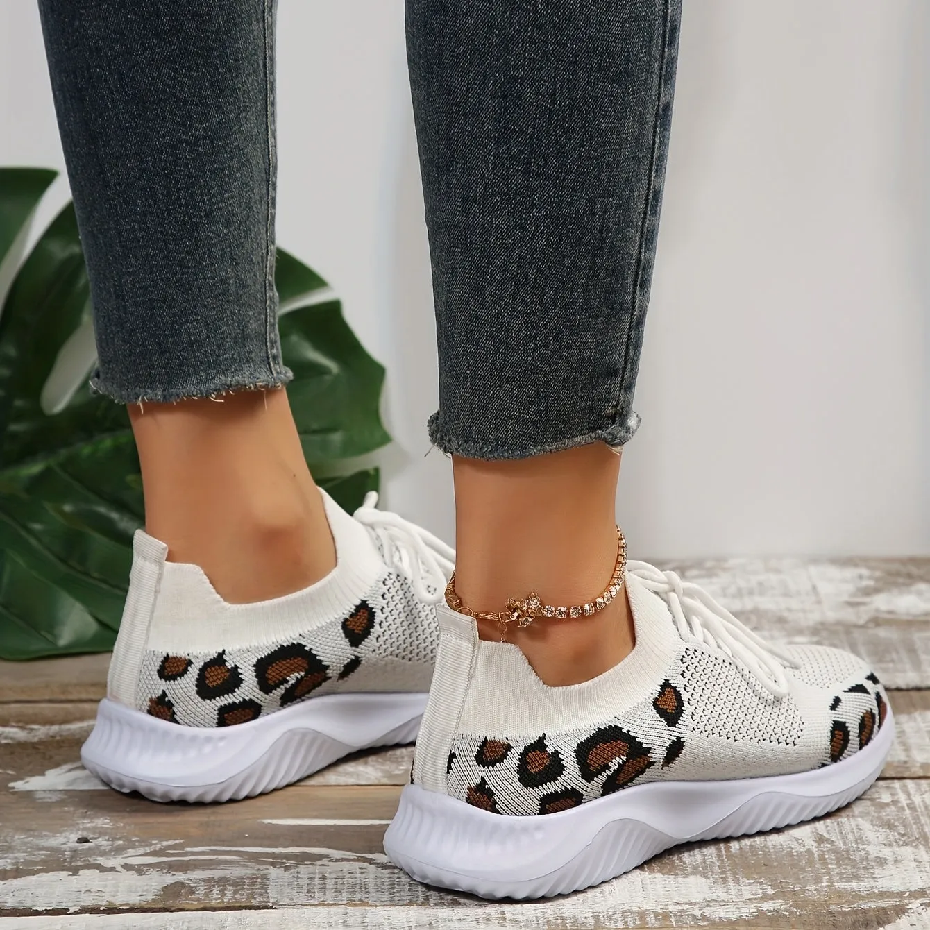 Women's Knitted Sports Shoes, Leopard Printed Low Top Running Shoes, Casual Walking Sneakers